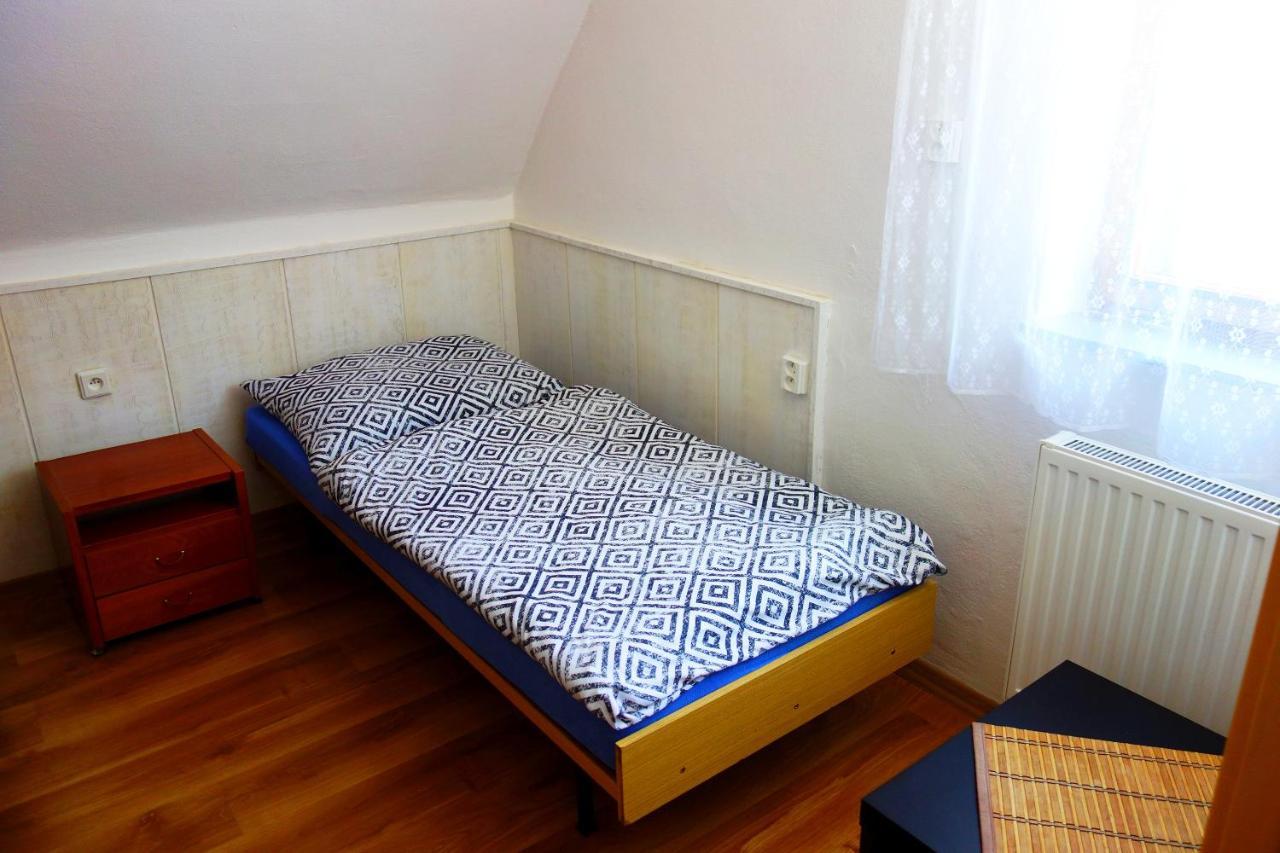 Apartmany Slavie/Sega Трояновіце Екстер'єр фото