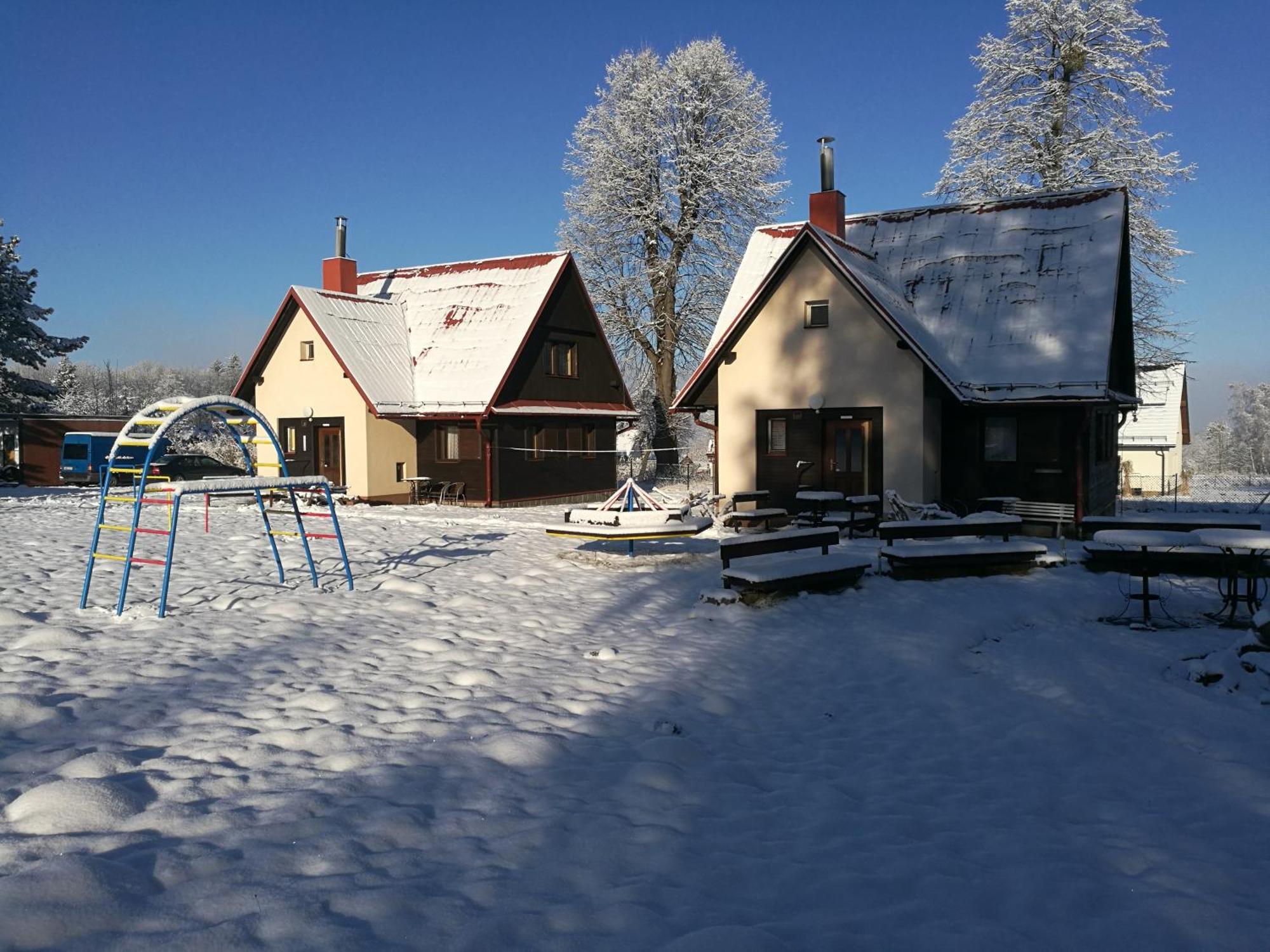 Apartmany Slavie/Sega Трояновіце Екстер'єр фото